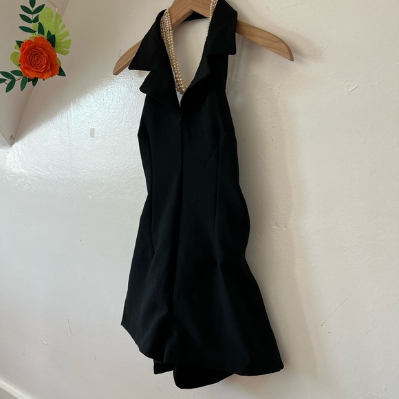 EUC VTG Black Belted Romper with collar 2” inseam hot shorts belted deep v sz 8 - Picture 13 of 13